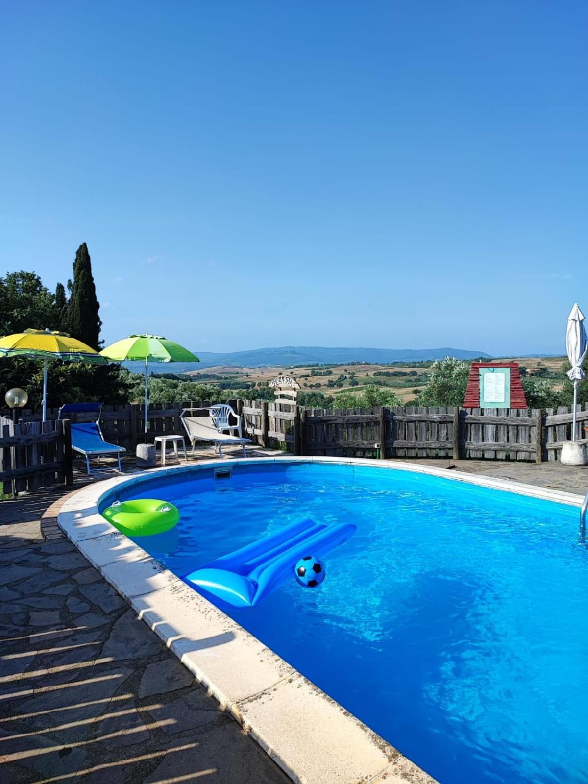 Agriturismo Podere Cherzo Cinigiano Exterior photo